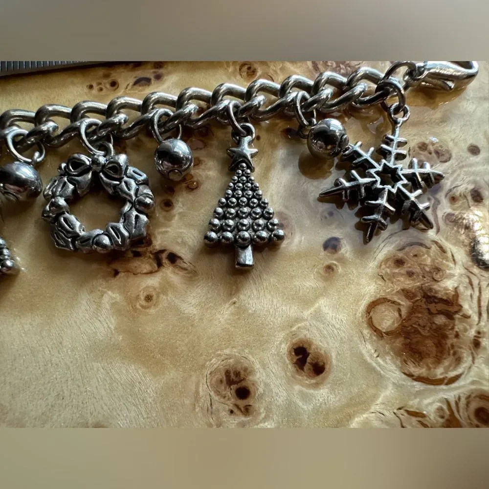 Vintage Christmas & Winter Theme Charm Bracelet. Tree Snowflakes Wreath